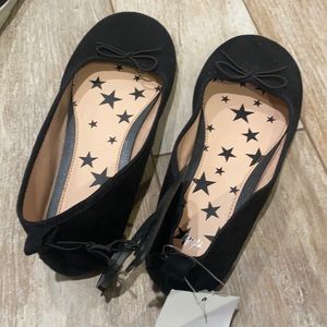 H&M girl’s slip on velvet black shoes